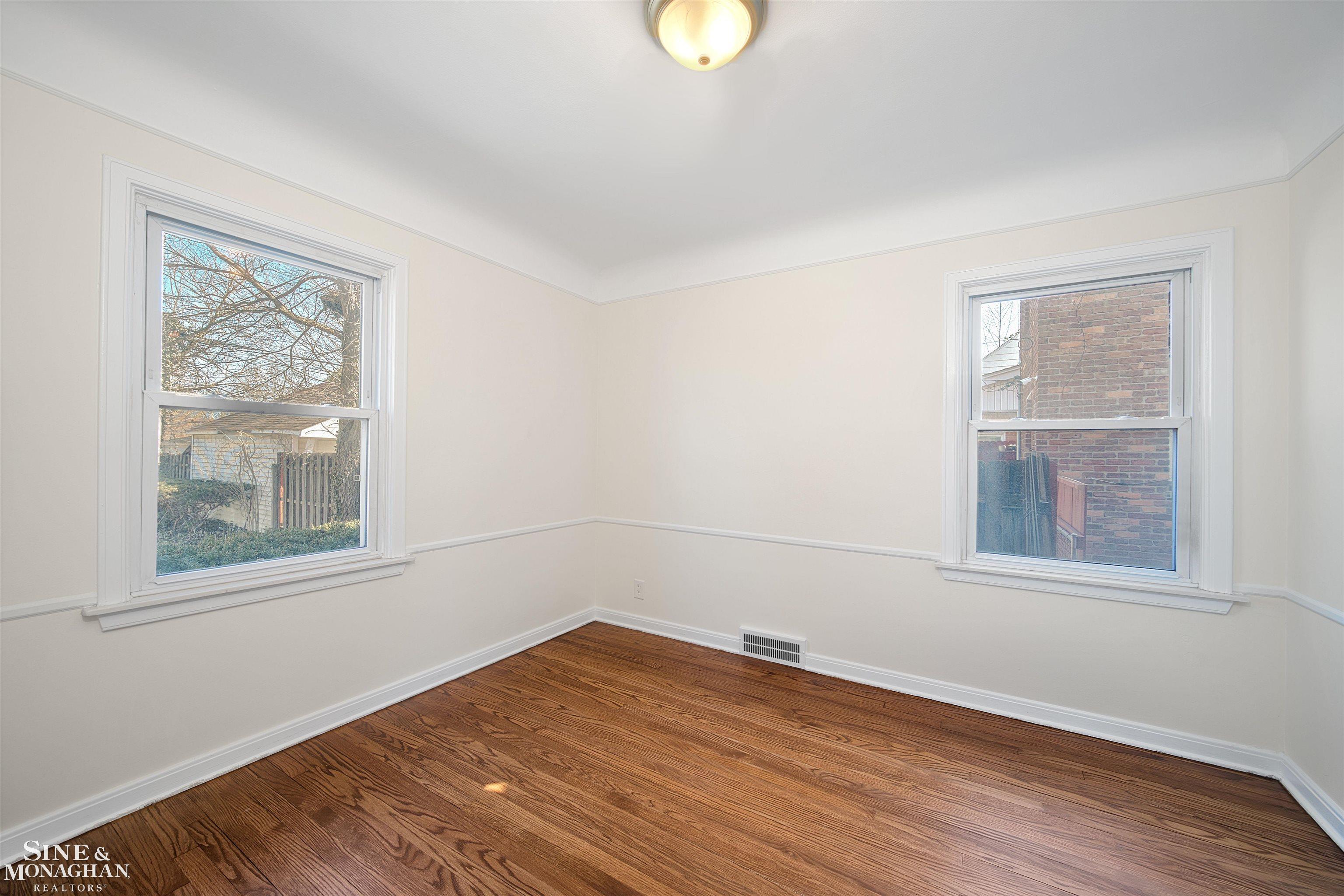 1448 Vernier Road Grosse Pointe, MI 48236 - Photo 14 of 27 50169061-0499a76f-3ab7-4481-a350-da79b8d5b8c2.JPG
