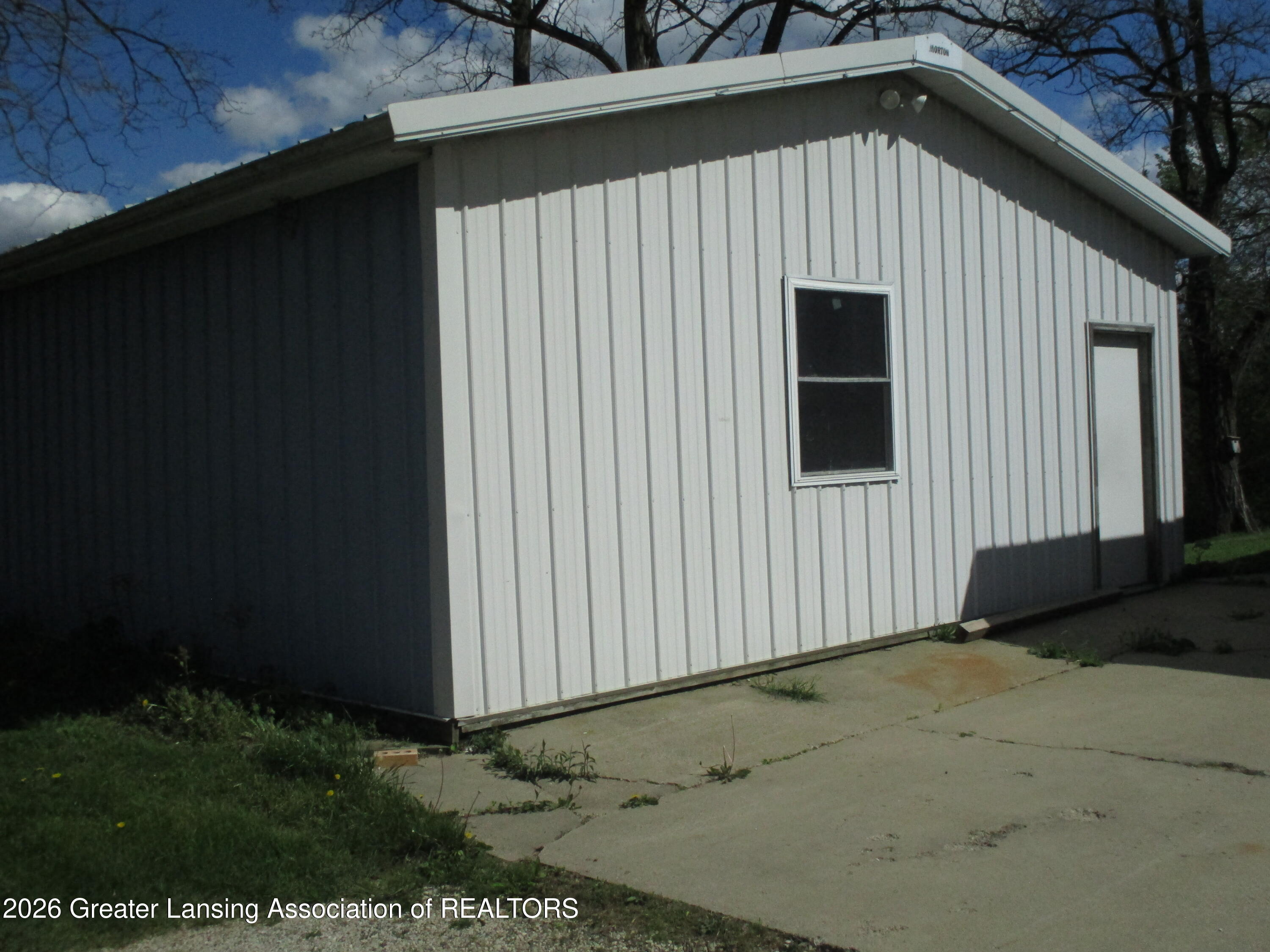3097 Section Road Nashville, MI 49073 - Photo 3 of 27 IMG_1683