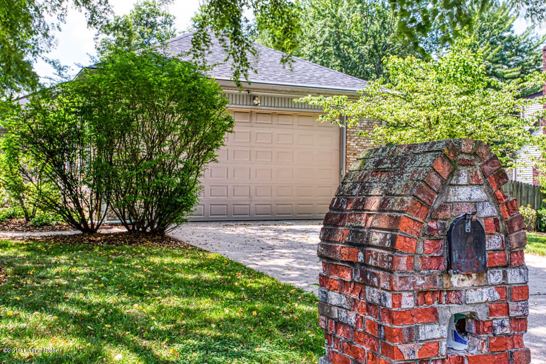 10903 Falkirk Road Louisville, KY 40243 - Photo 32 of 42 10903 Falkirk Rd-32