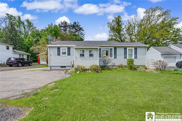 $149,900 | 50 Chestnut Street, Pomfret, NY 14063
