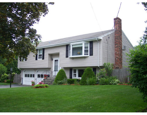 35 Bainbridge Road Reading, MA 01867 - Photo 1 of 2 Gallery Image 1