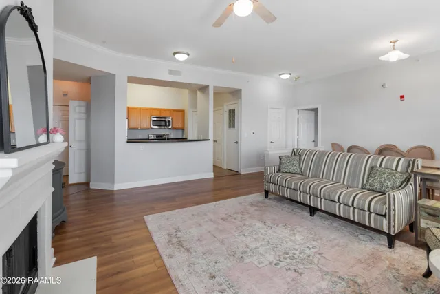 $260,000 | 201 Settlers Trace Boulevard, Unit 2405, Lafayette, LA 70508