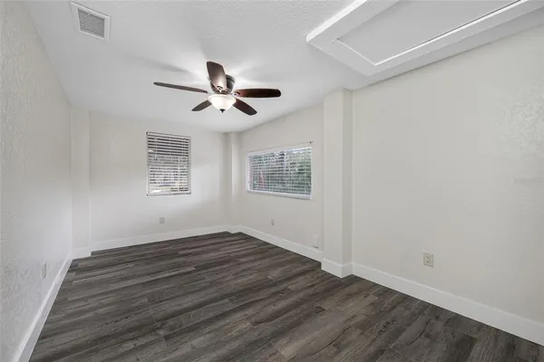 $2,000 | 18812 Carr Drive, Unit C, Lutz, FL 33559