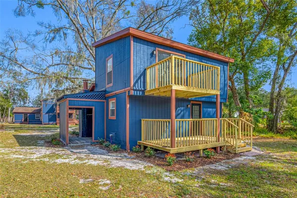 $2,000 | 18812 Carr Drive, Unit C, Lutz, FL 33559