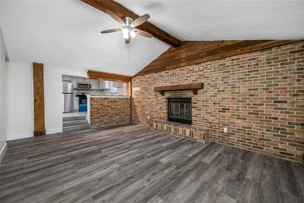 $2,000 | 18812 Carr Drive, Unit C, Lutz, FL 33559