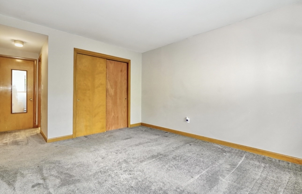 58 Jacqueline Road, Unit 3 Waltham, MA 02452 - Photo 11 of 16 Gallery Image 11