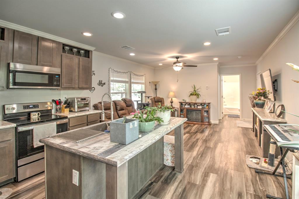 1024 Jordan Creek Road Collinsville, TX 76233 - Photo 36 of 40 Open concept!