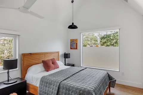 $1,250,000 | 2700 East 12th Street, Austin, TX 78702