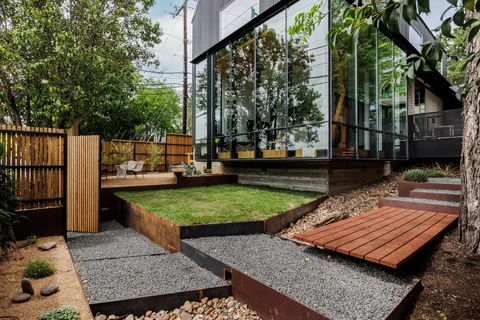 $1,250,000 | 2700 East 12th Street, Austin, TX 78702