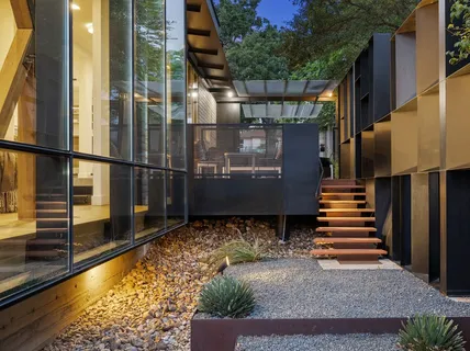 $1,250,000 | 2700 East 12th Street, Austin, TX 78702