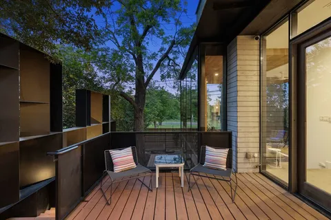 $1,250,000 | 2700 East 12th Street, Austin, TX 78702
