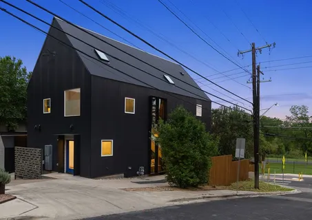 $1,250,000 | 2700 East 12th Street, Austin, TX 78702