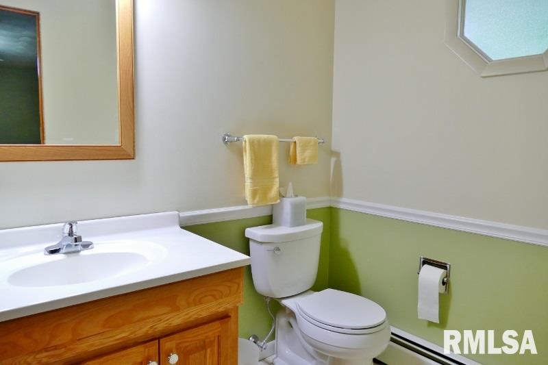 203 Locust Street Washington, IL 61571 - Photo 17 of 32 Gallery Image 17