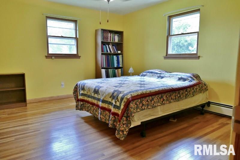 203 Locust Street Washington, IL 61571 - Photo 18 of 32 Gallery Image 18