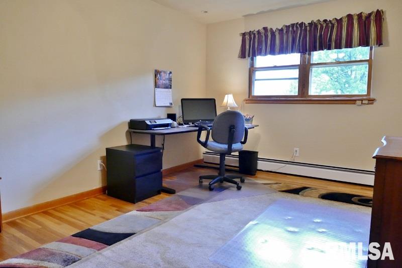 203 Locust Street Washington, IL 61571 - Photo 19 of 32 Gallery Image 19