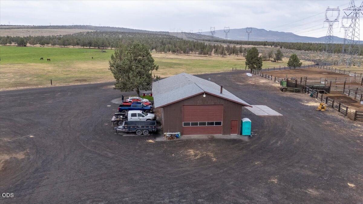7995 Southwest Houston Lake Road Powell Butte, OR 97753 - Photo 31 of 70
