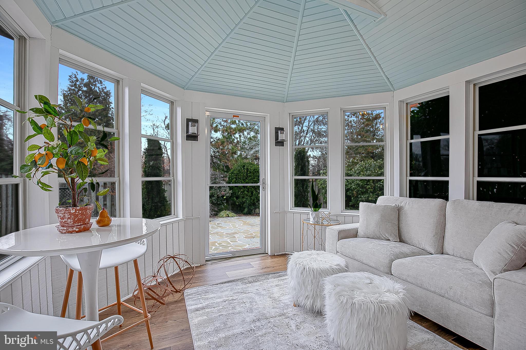 1824 Duffield Lane Alexandria, VA 22307 - Photo 17 of 64 a living room with furniture and a large window