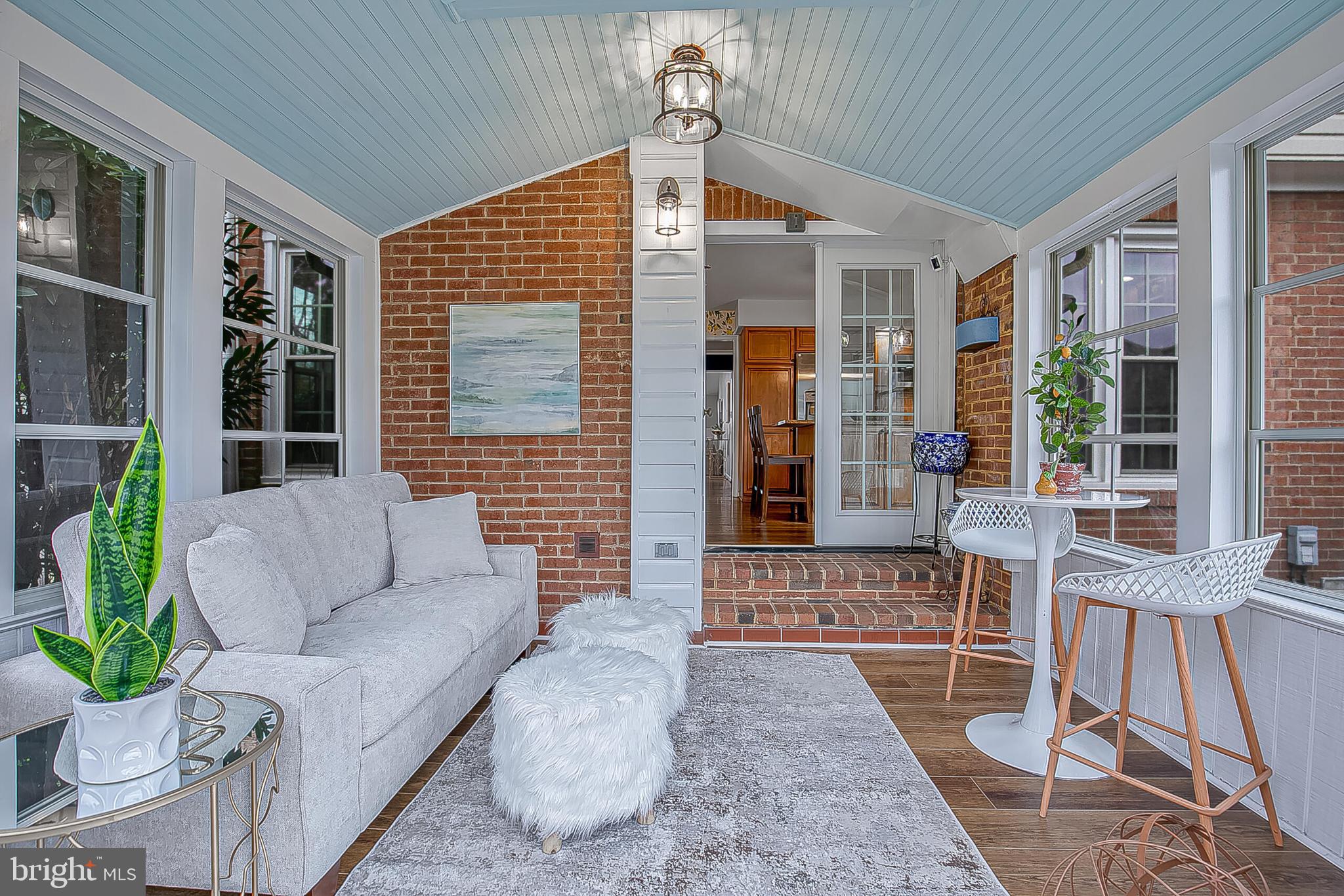 1824 Duffield Lane Alexandria, VA 22307 - Photo 18 of 64 a living room with furniture and window