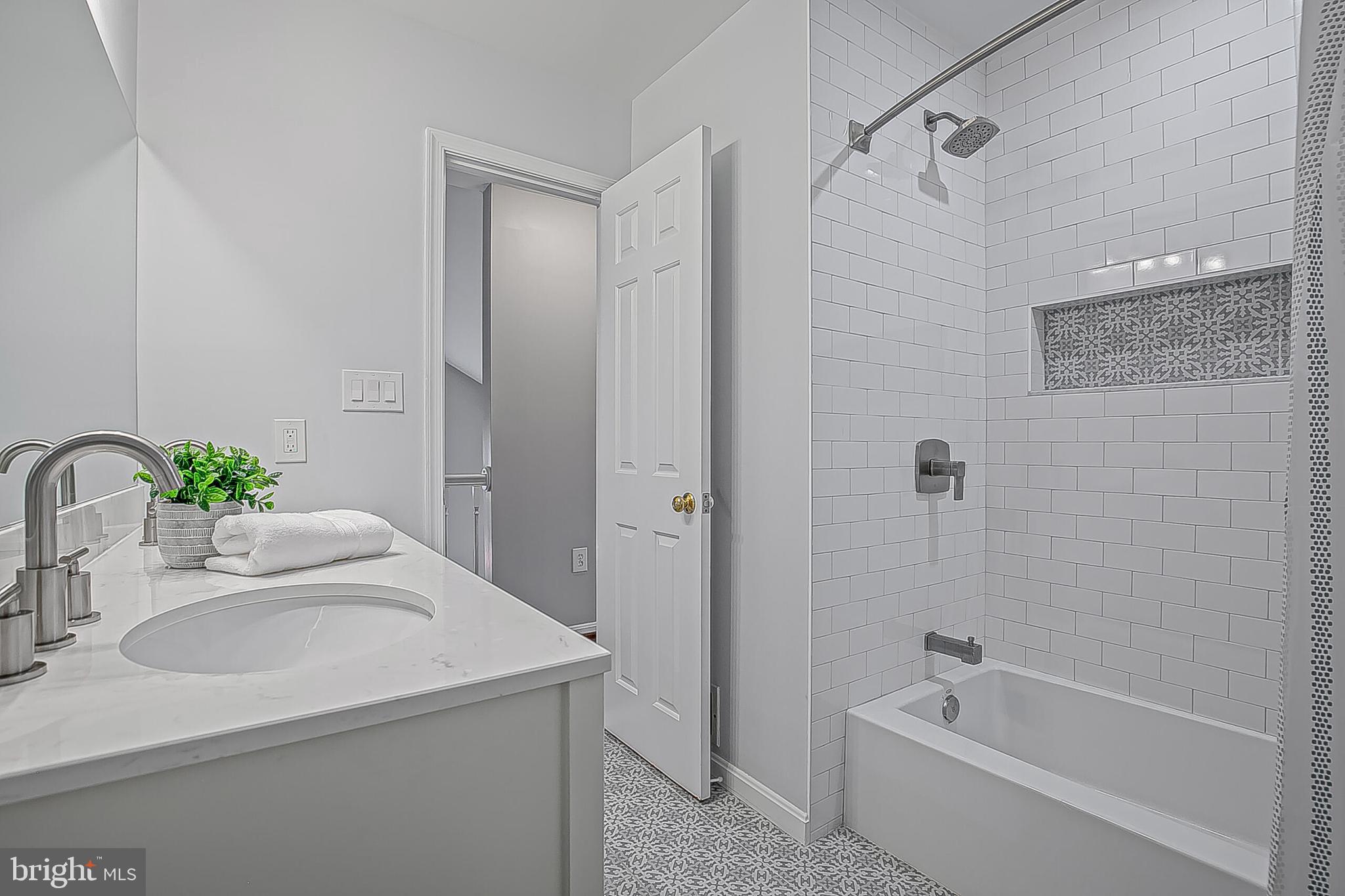 1824 Duffield Lane Alexandria, VA 22307 - Photo 43 of 64 Updated full bath upper level