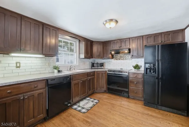 $485,000 | 41 Summit Road, Sparta, NJ 07871