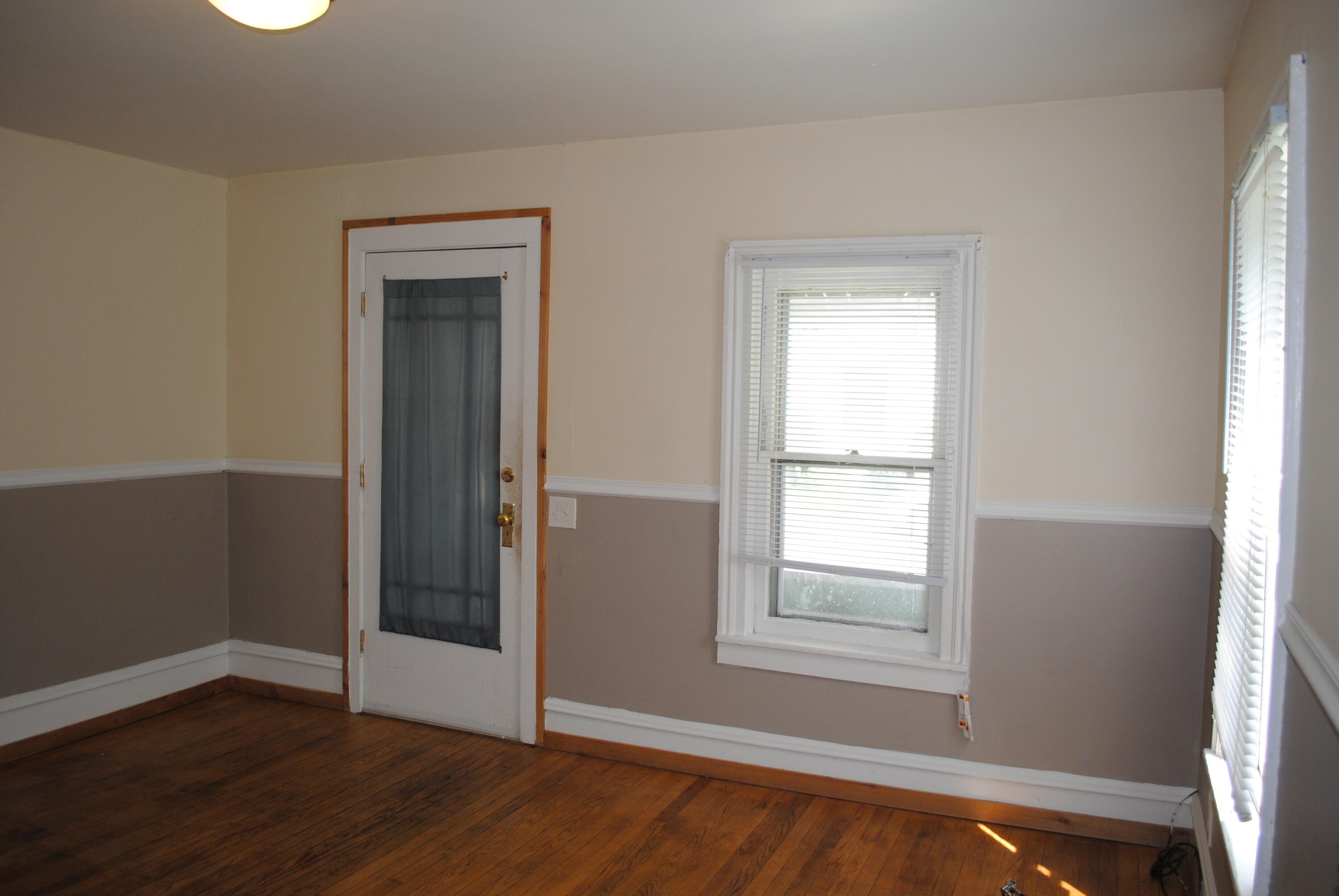 502 Locust Street Kalamazoo, MI 49007 - Photo 10 of 16 DSC_1544