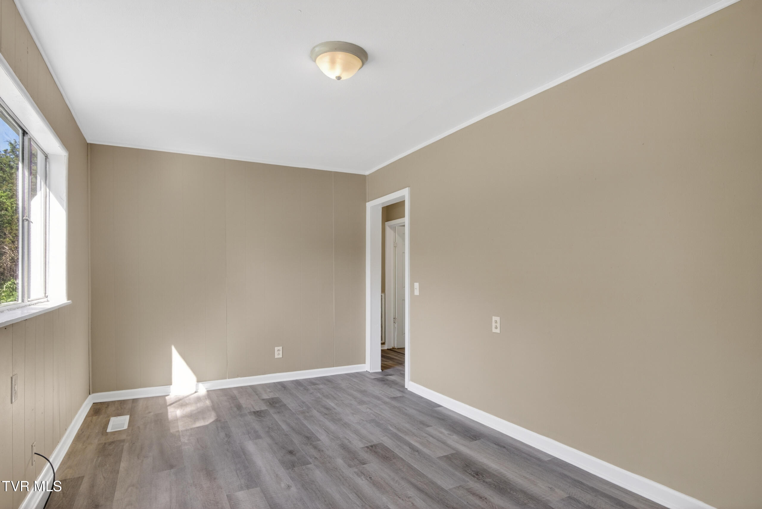 2400 Westwood Road Mohawk, TN 37810 - Photo 2 of 23 DSC00418
