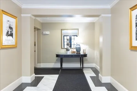 $925,000 | 133 Marlborough Street, Unit 7, Boston, MA 02116