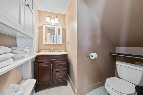 $925,000 | 469-471 Washington Street, Braintree, MA 02184