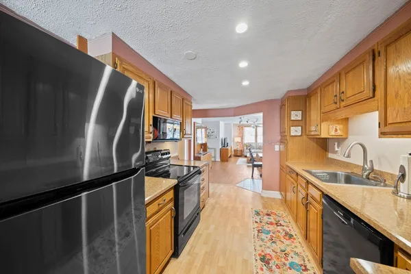 $925,000 | 469-471 Washington Street, Braintree, MA 02184