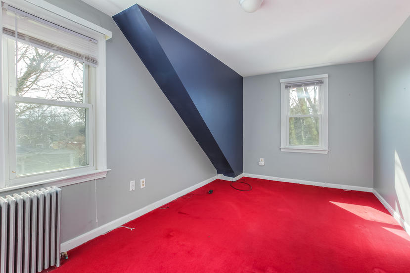 32 Seabrook Road Hyannis, MA 02601 - Photo 17 of 21 a view of empty room with window
