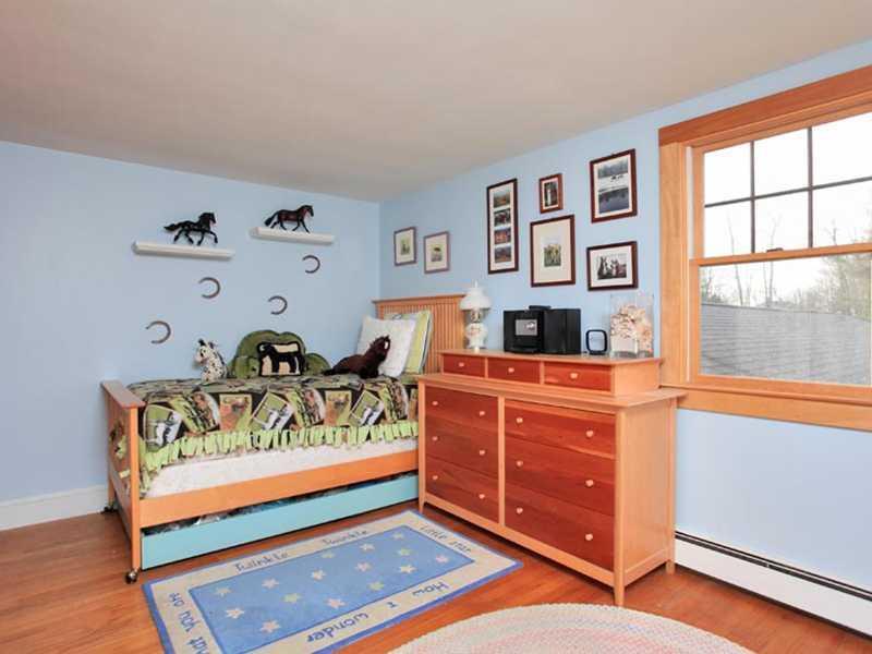 178 Tuttle Road Cumberland Center, ME 04021 - Photo 17 of 31 Bedroom.
