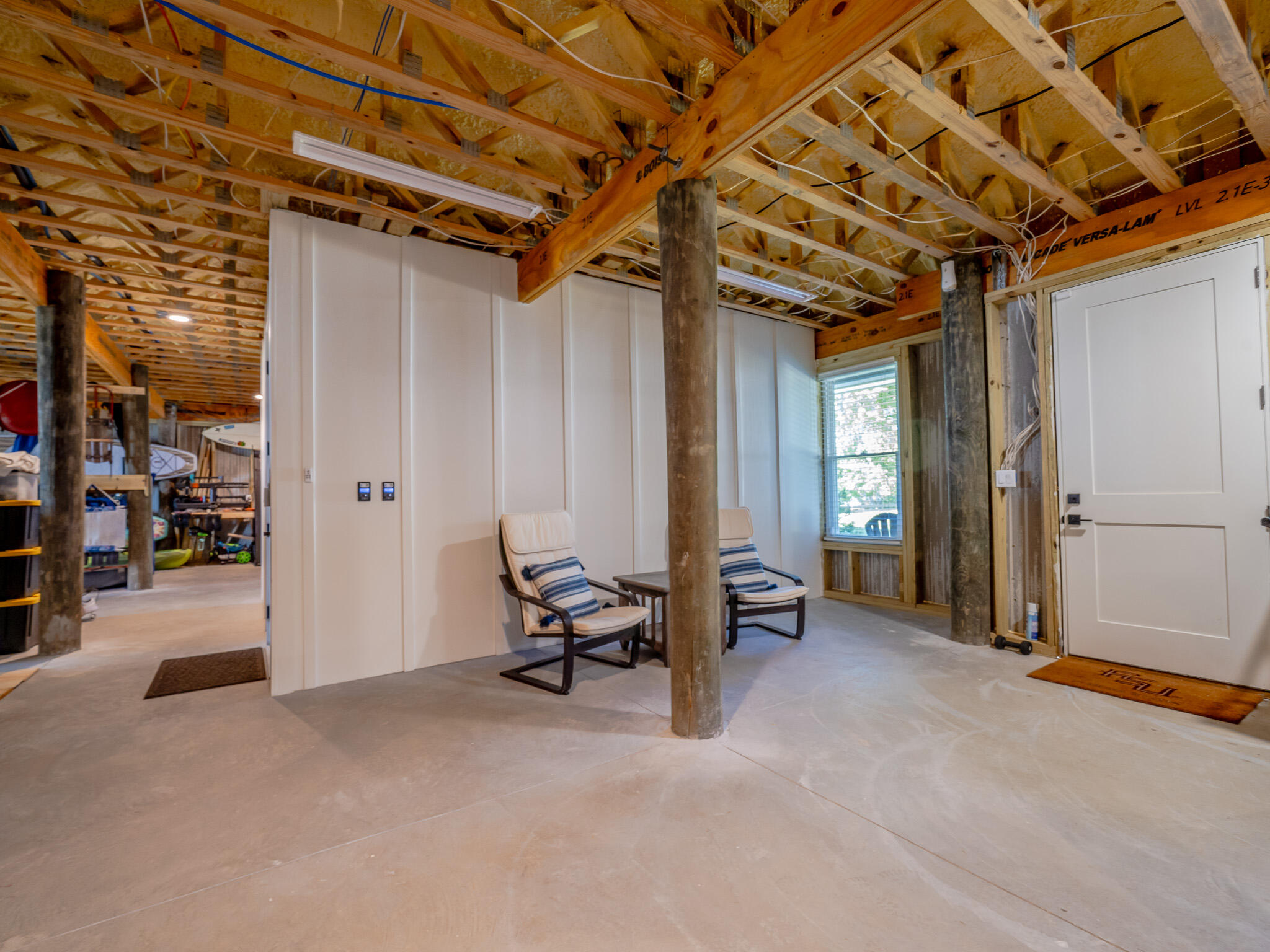 68 Dolphin Place Freeport, FL 32439 - Photo 104 of 118 Garage Storage