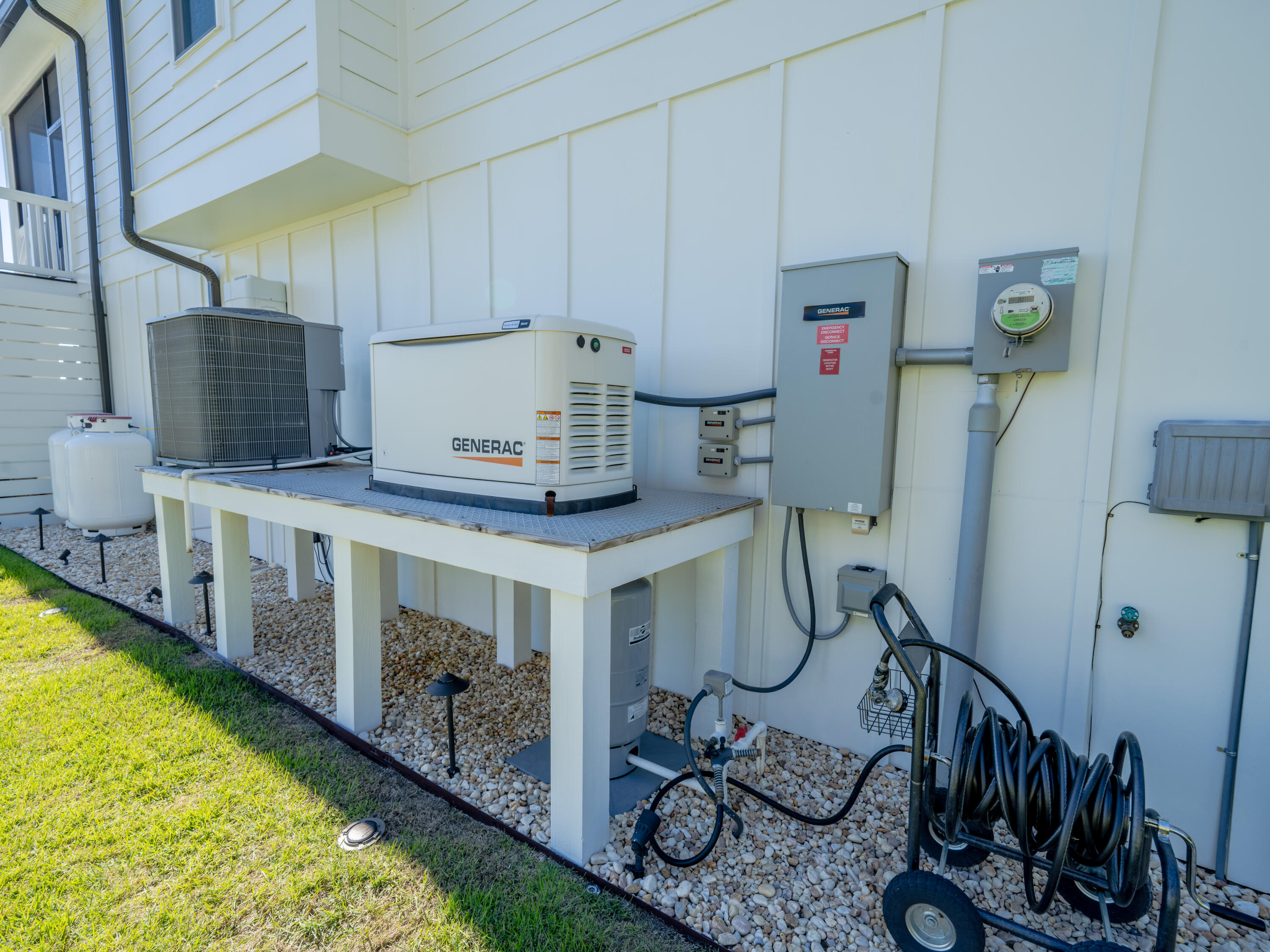 68 Dolphin Place Freeport, FL 32439 - Photo 116 of 118 Generc, Propane tanks, well