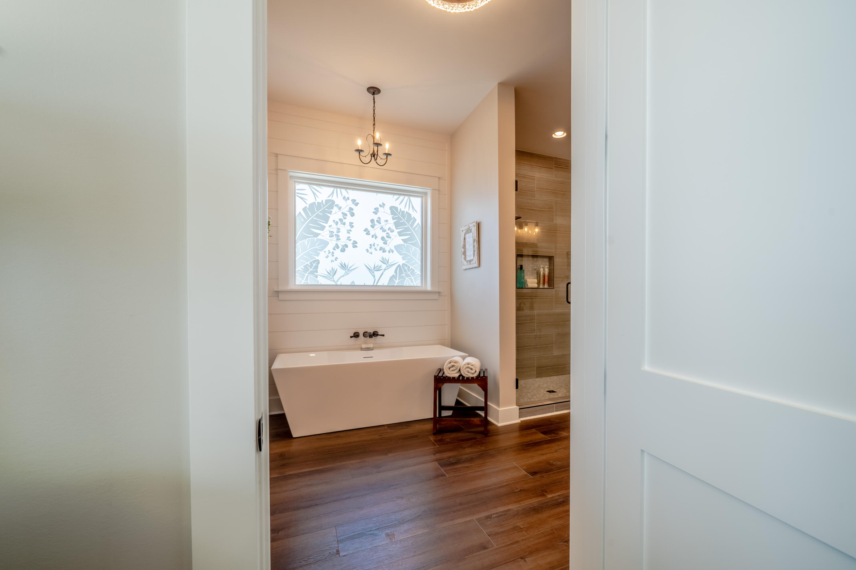 68 Dolphin Place Freeport, FL 32439 - Photo 52 of 118 a bathroom with a bathtub and a sink