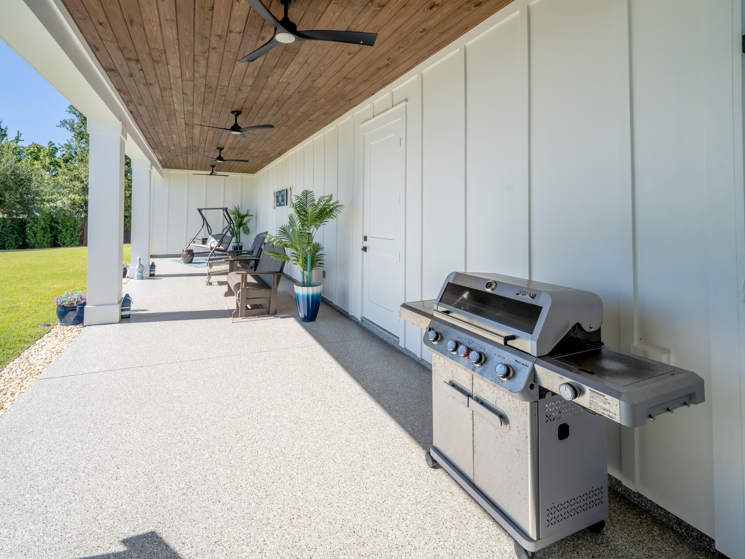 68 Dolphin Place Freeport, FL 32439 - Photo 91 of 118 Covered patio