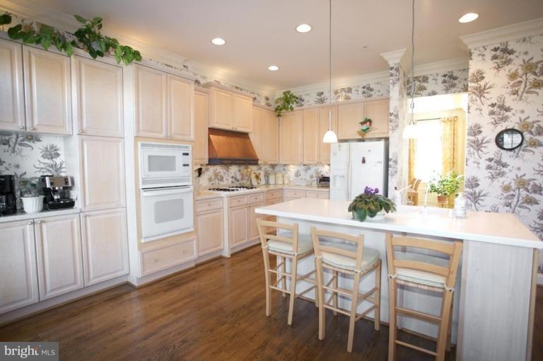 12168 Chancery Station Circle Reston, VA 20190 - Photo 2 of 23 Kitchen