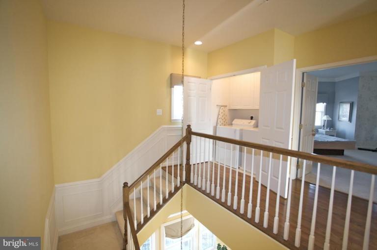 12168 Chancery Station Circle Reston, VA 20190 - Photo 11 of 23 Hallway