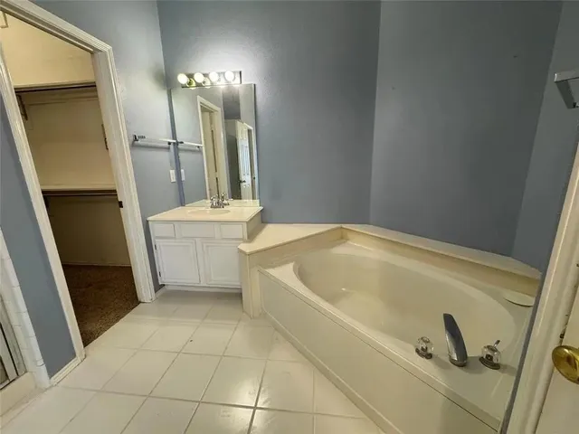 $2,495 | 10218 Stone Falls Lane, Frisco, TX 75035