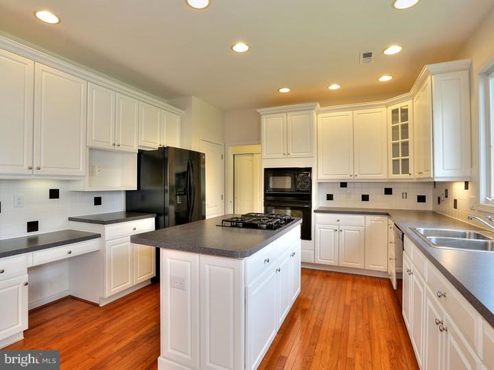 93 Brooks Road Moorestown, NJ 08057 - Photo 11 of 25
