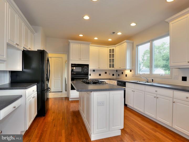 93 Brooks Road Moorestown, NJ 08057 - Photo 9 of 25