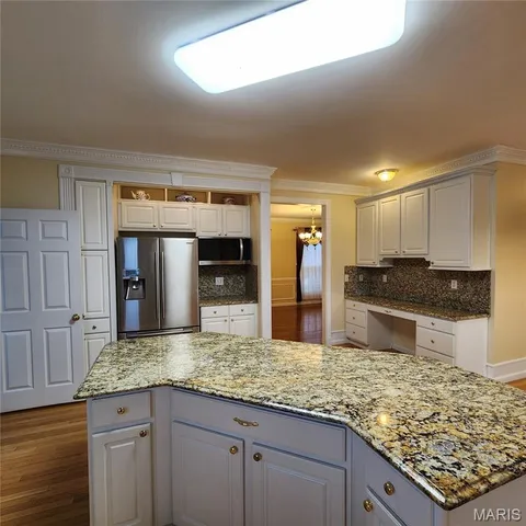 $873,900 | 1102 Nooning Tree Drive, Chesterfield, MO 63017