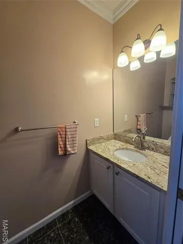 $873,900 | 1102 Nooning Tree Drive, Chesterfield, MO 63017