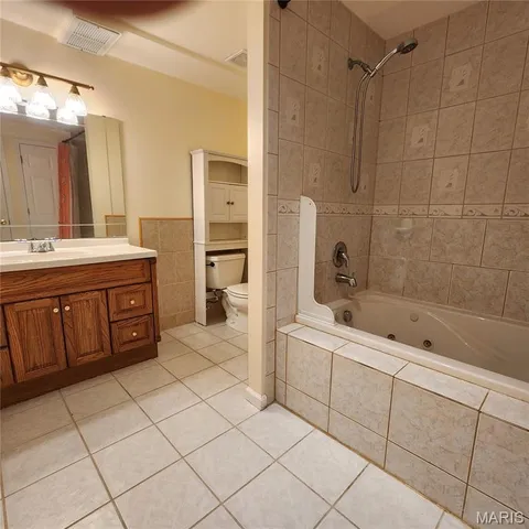 $873,900 | 1102 Nooning Tree Drive, Chesterfield, MO 63017