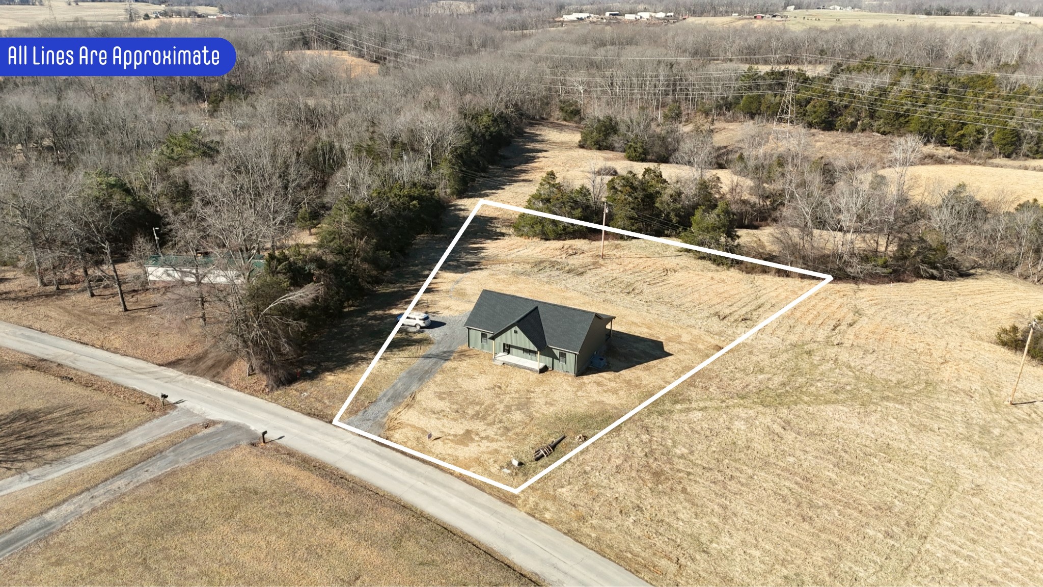 517 Pleasant Hill Road Lafayette, TN 37083 - Photo 3 of 39 a view of a outdoor space