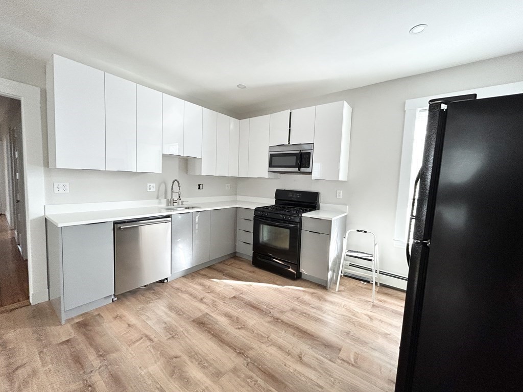 24 Willis Street, Unit 2 Boston, MA 02125 - Photo 2 of 10