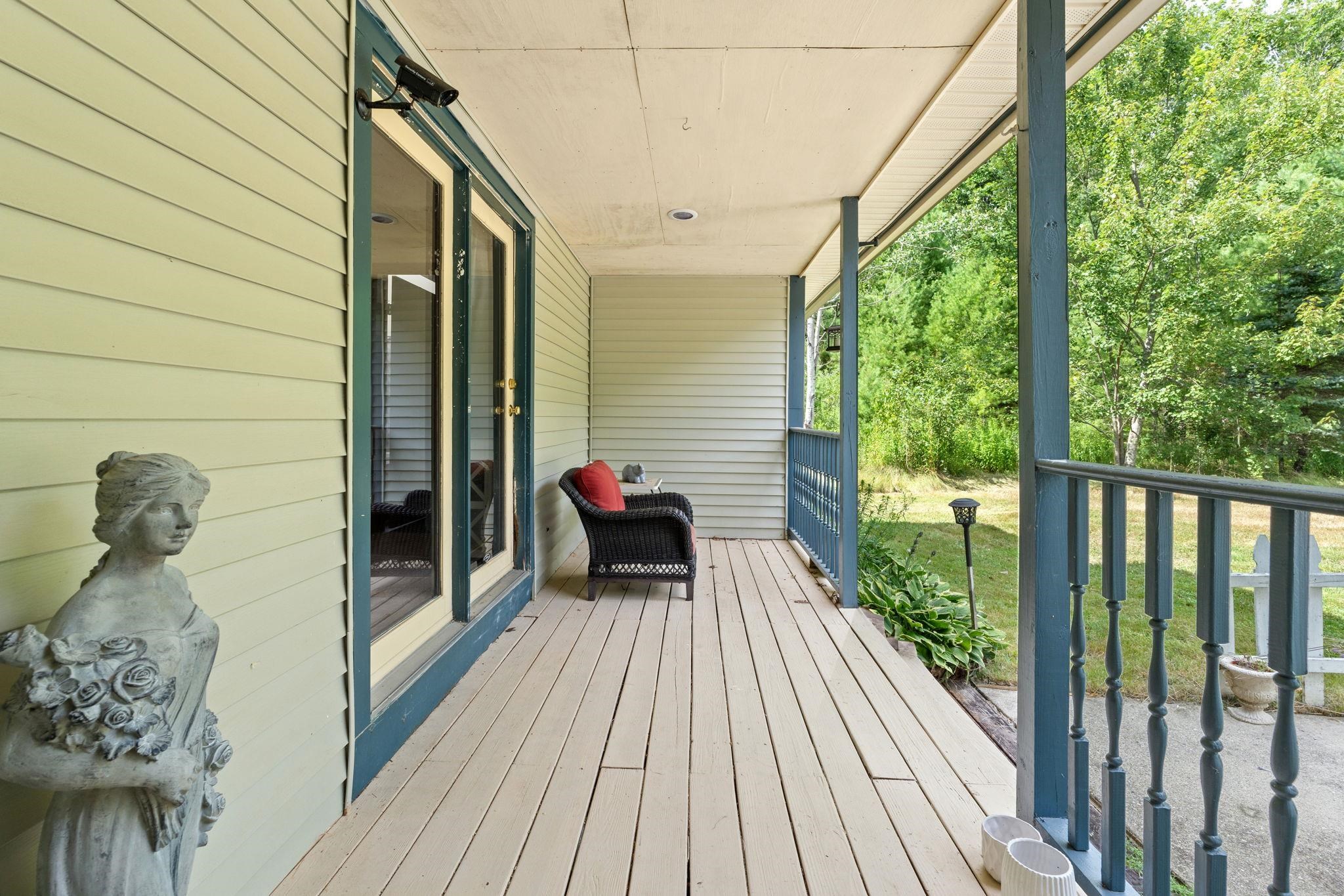 103 Renshaw Road Weare, NH 03281 - Photo 33 of 59