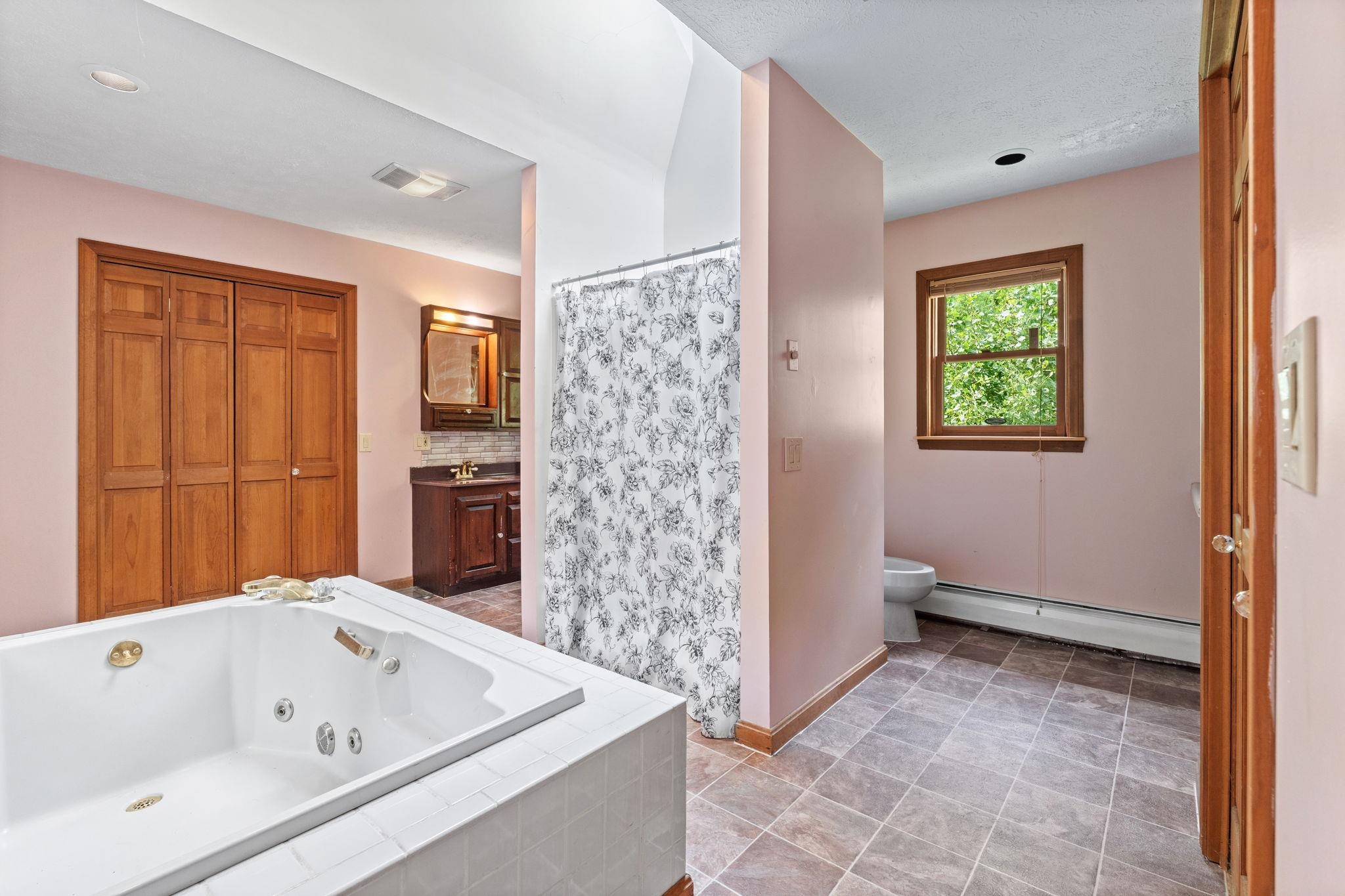 103 Renshaw Road Weare, NH 03281 - Photo 36 of 59