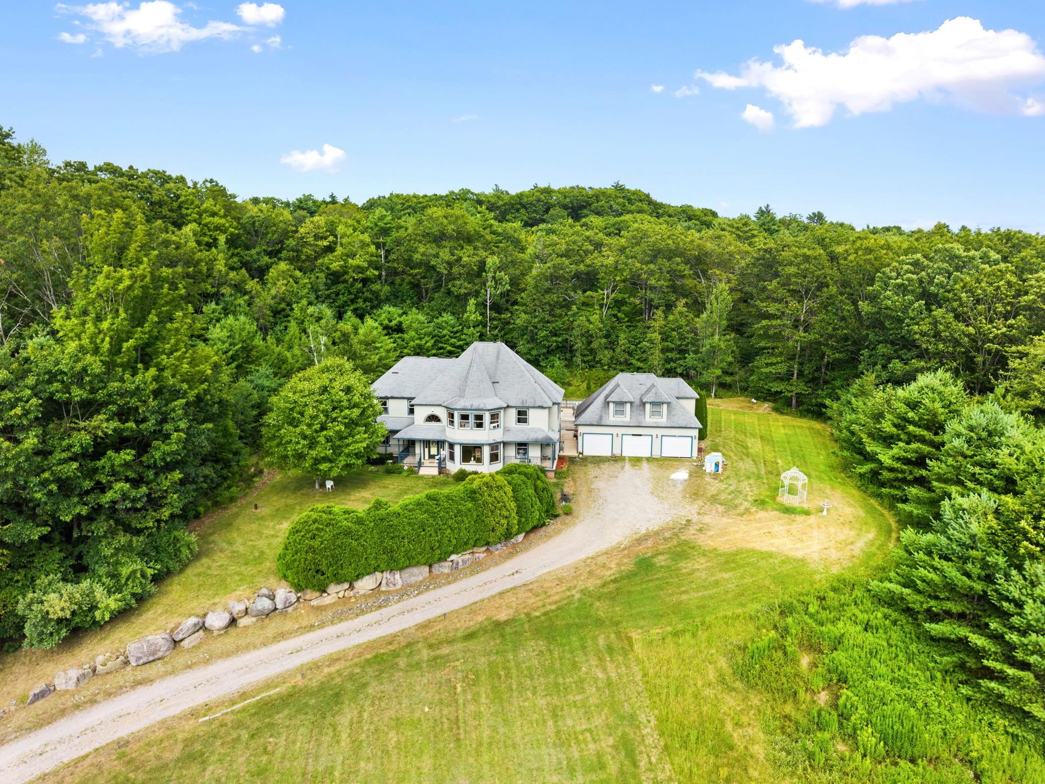 103 Renshaw Road Weare, NH 03281 - Photo 5 of 59