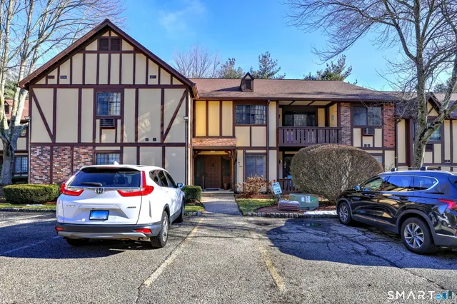 $240,000 | 125 Warner Hill Road, Unit 100, Stratford, CT 06614