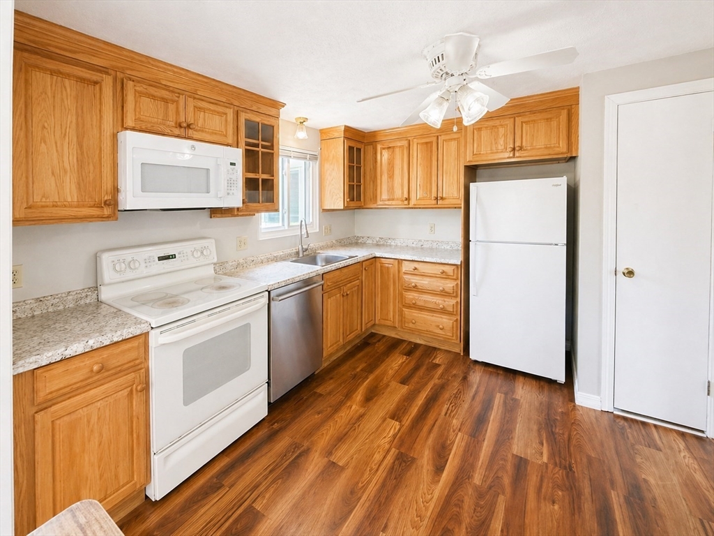 22 Leonard Road Framingham, MA 01701 - Photo 6 of 24